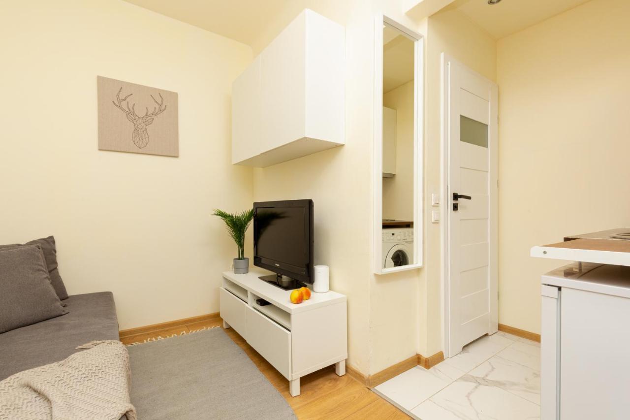 Micro Apartment Miaczynska By Noclegi Renters 华沙 外观 照片