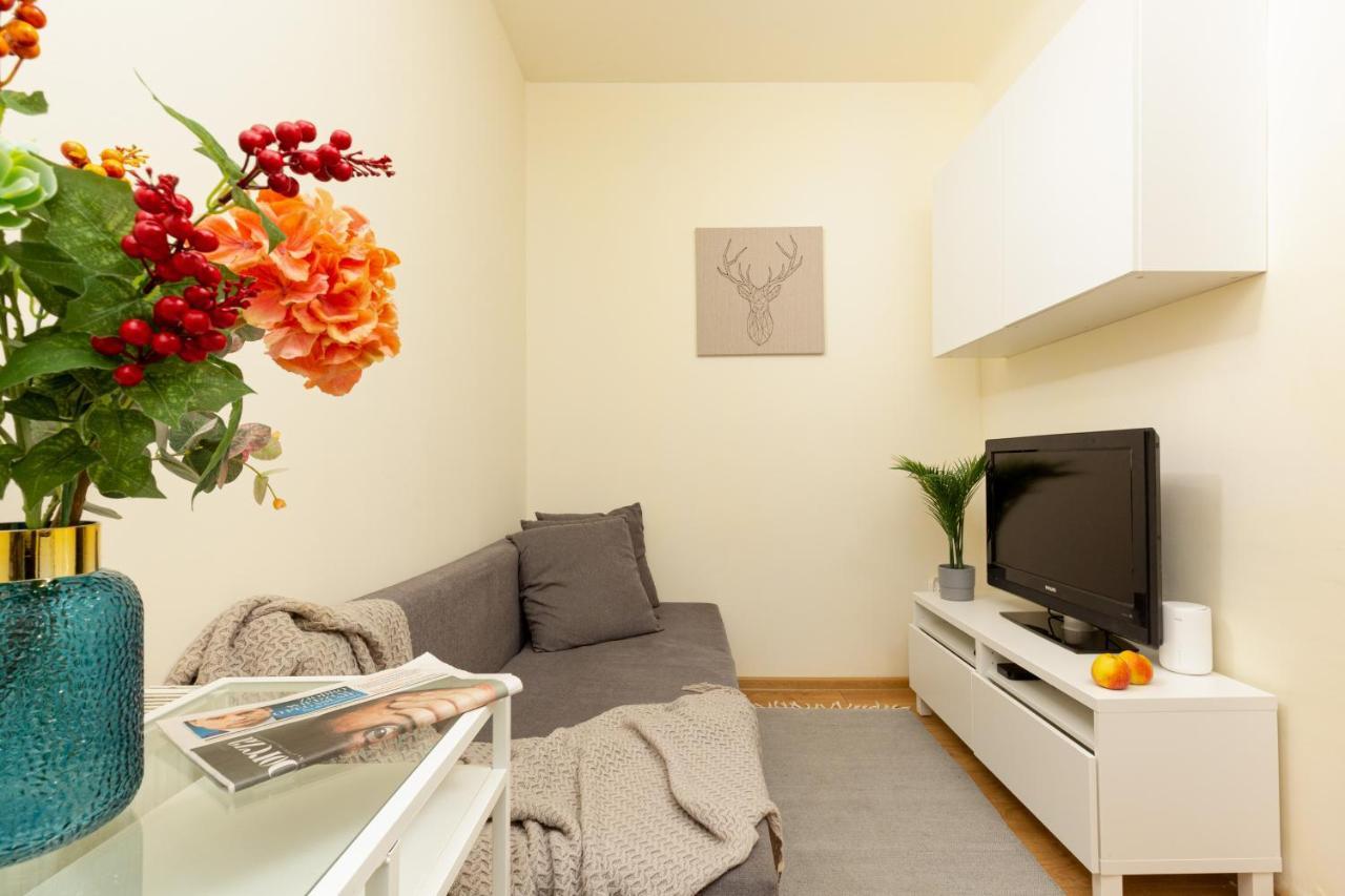 Micro Apartment Miaczynska By Noclegi Renters 华沙 外观 照片